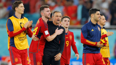 luis enrique backs spain to stay hungry after historic rout luis enrique backs spain to stay hungry after historic rout