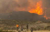locals look at the flames as they fight against them near formariz during a wildfire in zamora province spain july 29 2026 photo reuters locals look at the flames as they fight against them near formariz during a wildfire in zamora province spain july 29 2026 photo reuters