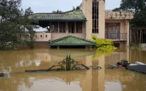 death toll in sri lanka rises to 153 after cyclone ditwah