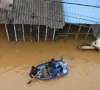 sri lanka issues landslide warnings as cyclone toll hits 627