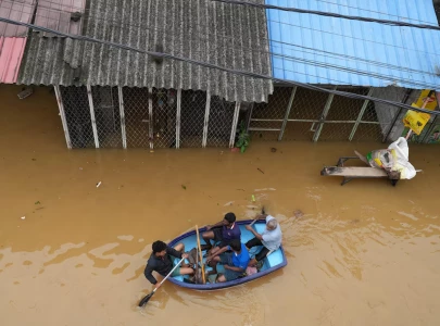 sri lanka issues landslide warnings as cyclone toll hits 627 sri lanka issues landslide warnings as cyclone toll hits 627