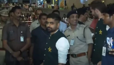 fans chant babar bhai as pakistan team lands in india for world cup