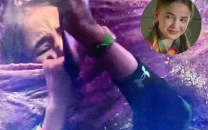 stranger things fans spot wardrobe error stranger things fans spot wardrobe error