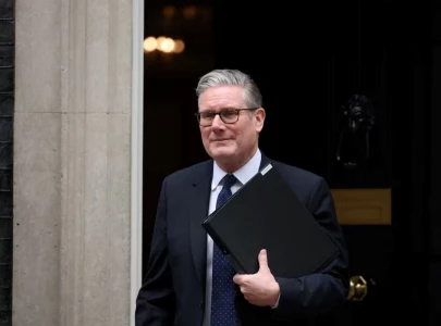 uk pm starmer faces parliament over mandelson vetting as resignation demands swirl