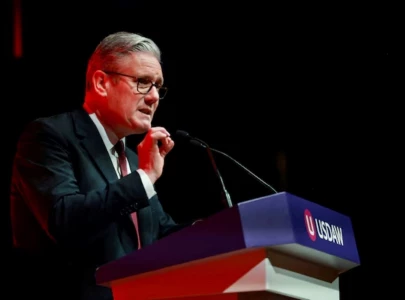 uk parliament votes against inquiry into pm starmer over mandelson