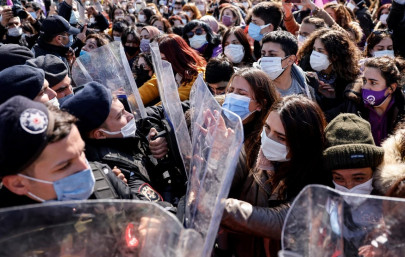 exit from women s treaty splits turkey s activists