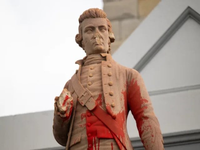 statue of captain james cook vandalised in australia photo sydney morning herald