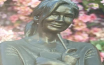 bridget jones immortalised with statue bridget jones immortalised with statue