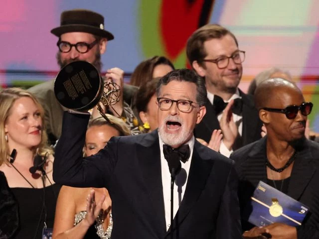 stephen colbert and cast and crew accept the award for outstanding variety series for the late show with stephen colbert during the 78th primetime emmy awards photo reuters