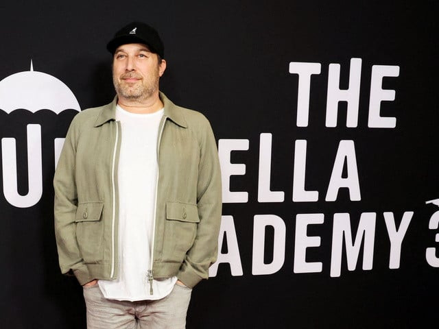 the umbrella academy showrunner accused of toxic behaviour the umbrella academy showrunner accused of toxic behaviour