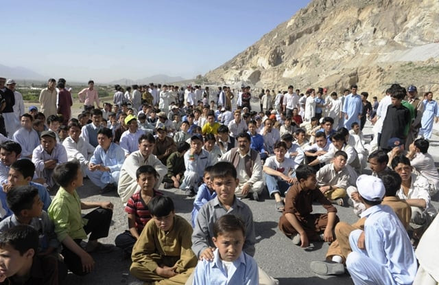 strike in quetta paralyses civic life strike in quetta paralyses civic life