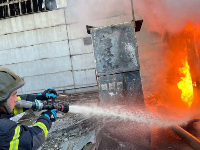 major russian air strikes destroy kyiv power plant damage other stations major russian air strikes destroy kyiv power plant damage other stations