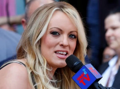 adult film star stormy daniels receives over 900k from gofundme after alleged threats
