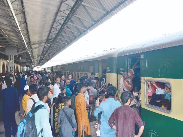 passengers crowd the rawalpindi railway station as road closures and bus suspensions push travellers toward trains following security restrictions imposed ahead of the tlp protest rally photo online