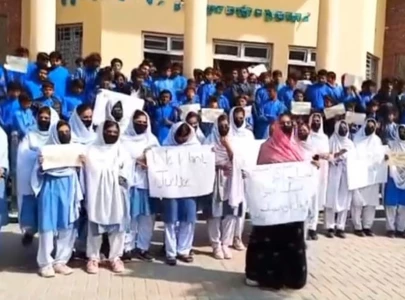protests erupt in sindh as ix xi students reject results announced through e marking protests erupt in sindh as ix xi students reject results announced through e marking