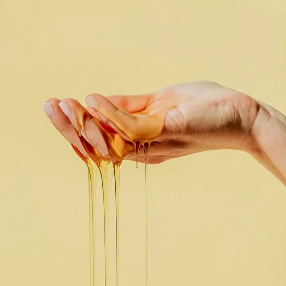 how to soothe and prevent redness after waxing