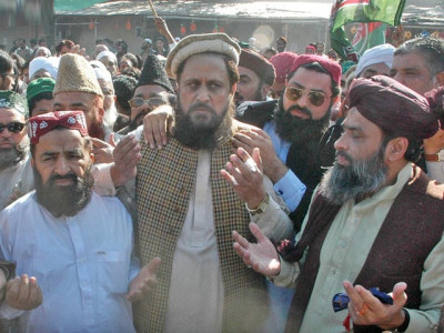 long march sunni ittehad stumbles at punjab govt roadblock