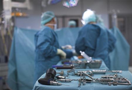 doctors remove 9 kg tumor from patient s body