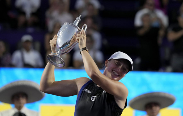 swiatek thrashes pegula to win wta finals swiatek thrashes pegula to win wta finals