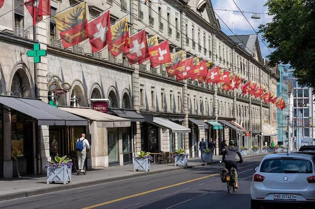 swiss and canton de geneve flags are seen in geneva switzerland june 7 2023 photo reuters swiss and canton de geneve flags are seen in geneva switzerland june 7 2023 photo reuters