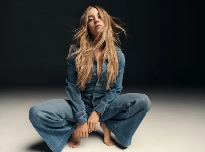 sydney sweeney shuts down questions about american eagle ad controversy at tiff sydney sweeney shuts down questions about american eagle ad controversy at tiff