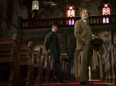 wake up dead man a knives out mystery josh o connor joins daniel craig for new netflix whodunit