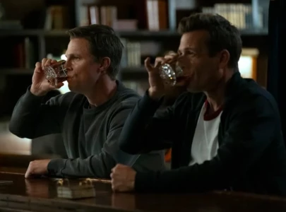 first look harvey specter makes his long awaited return in new suits la episodetrailer