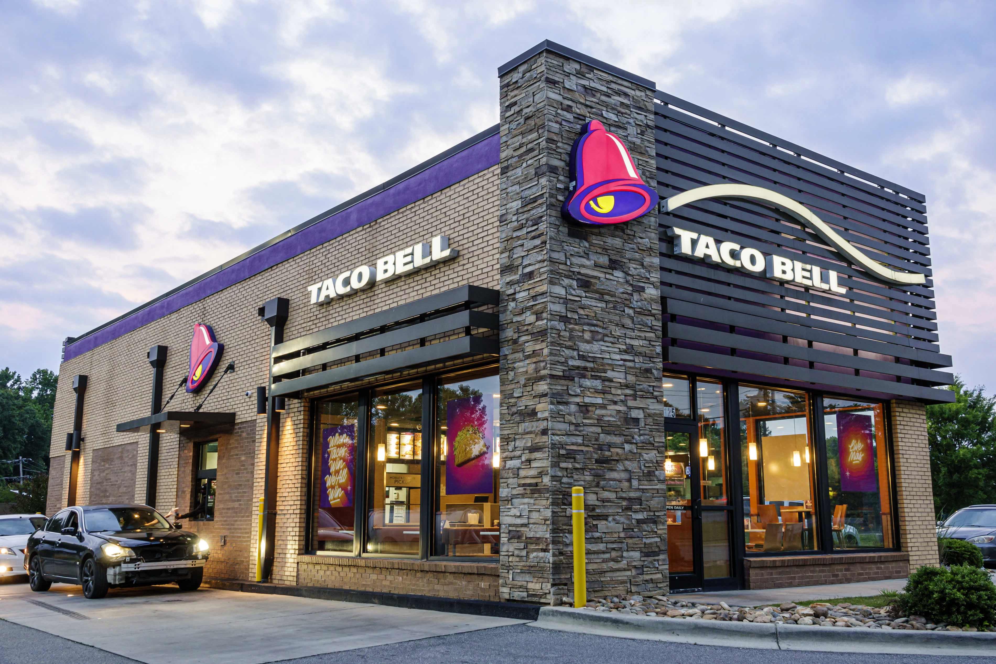 taco bell under investigation after parasite outbreak causes explosive diarrhoea across multiple us states