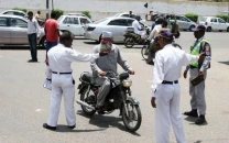 karachi s new e challan system drains traffic police earnings