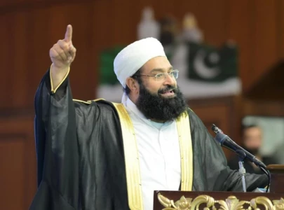 ashrafi urges pilgrims to observe saudi laws