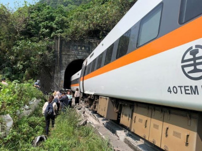 train crash kills 48 in taiwan s deadliest rail tragedy for decades