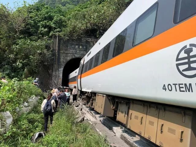 train crash kills 48 in taiwan s deadliest rail tragedy for decades train crash kills 48 in taiwan s deadliest rail tragedy for decades
