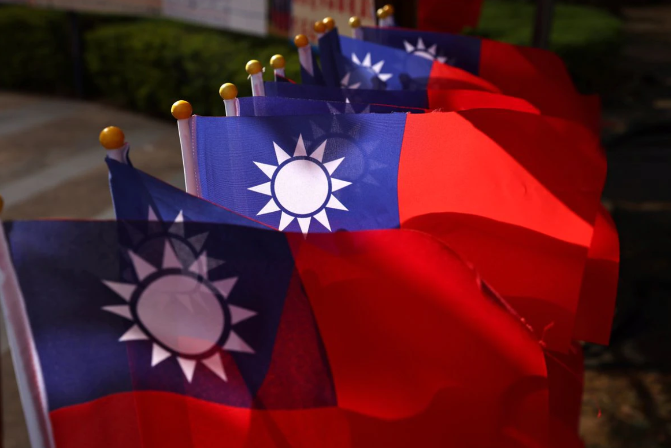 Photo of China rebukes US for changing Taiwan wording on State Department website