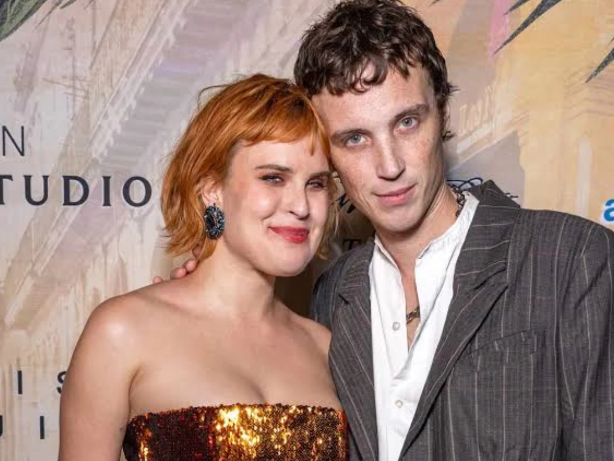 tallulah willis marries justin acee in intimate idaho wedding
