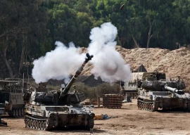medics warn of civilian risk as israeli tanks push deep into gaza medics warn of civilian risk as israeli tanks push deep into gaza