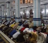 ramadan begins in pakistan with first taraweeh prayers