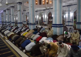 city comes alive with taraweeh spirit