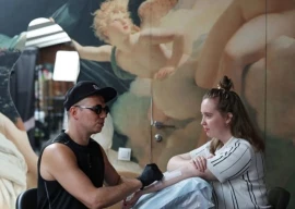 blind tattoo artist in russia impresses customers blind tattoo artist in russia impresses customers