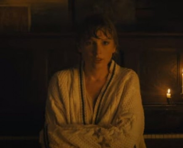 taylor swift surprises fans with new album taylor swift surprises fans with new album