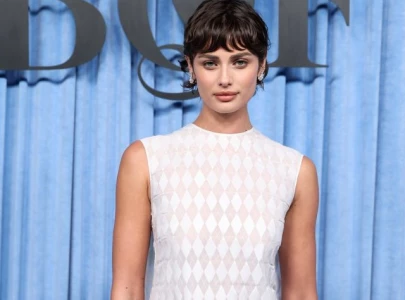 taylor hill snubbed by victoria s secret this year is she quietly shading taylor hill snubbed by victoria s secret this year is she quietly shading