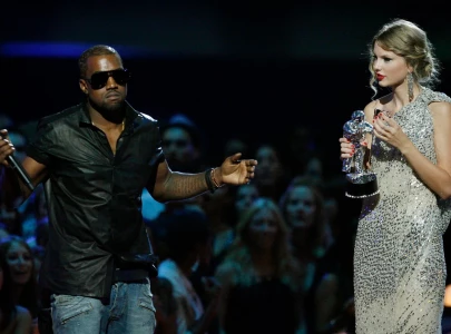taylor swift re enters kanye west s twitter hitlist taylor swift re enters kanye west s twitter hitlist