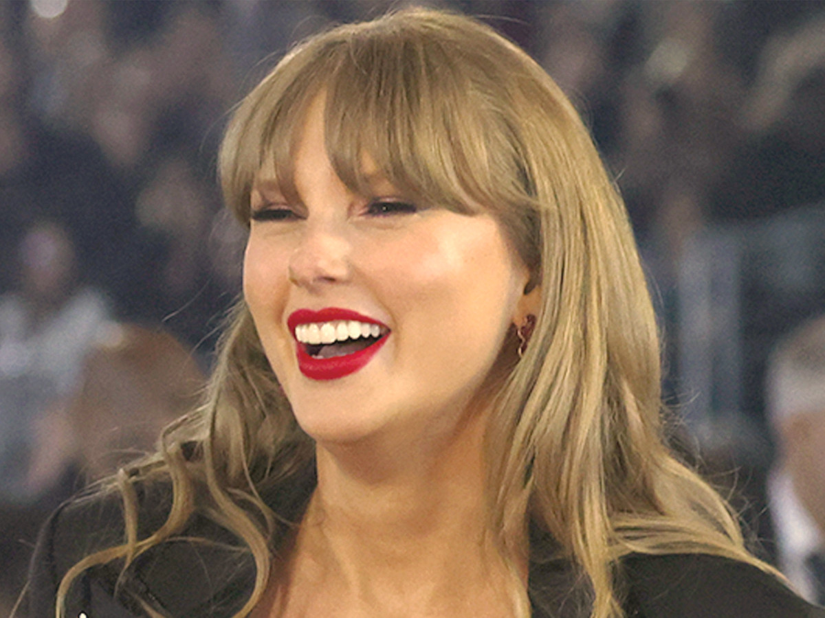 Taylor Swift tops American Music Awards nominations with eight nods
