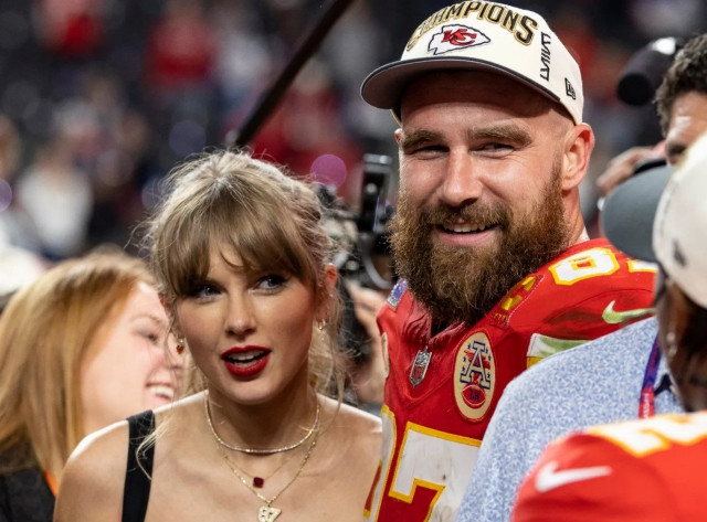 taylor swift and travis kelce stalked by paparazzi after private date in la taylor swift and travis kelce stalked by paparazzi after private date in la