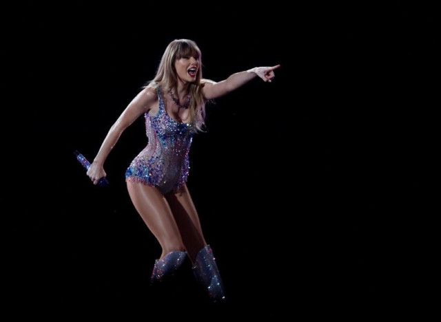 taylor swift halts eras tour show to help fans in milan italy taylor swift halts eras tour show to help fans in milan italy