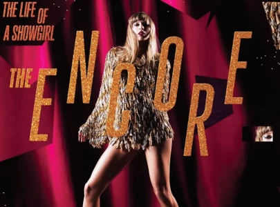 taylor swift keeps showgirl curtain open