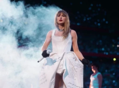 taylor swift adds humorous ad lib to hey stephen in eras tour performance