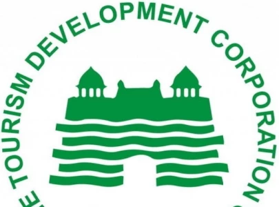 no information centres available for directing tourists