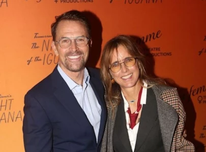 t a leoni marries tim daly in private new york ceremony after decade long relationship