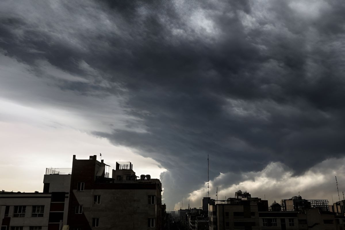 WHO warns of health risks from ‘black rain’ in Iran – Pakistan Today  Pakistan Today