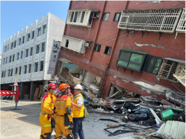Firefighters work at the site where a building collapsed following the earthquake, in Hualien, Taiwan, on April 3, 2024. PHOTO: REUTERS